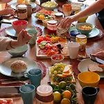 The Far End Surf House - Surf & Yoga Holidays B&B