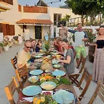 B&B The Far End Surf House - Surf & Yoga Holidays *
