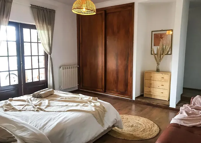 The Far End Surf House - Surf & Yoga Holidays