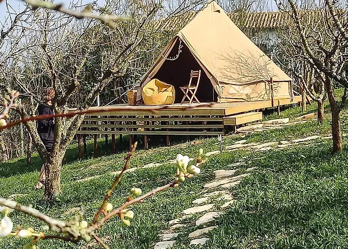 The Far End Surf House - Surf & Yoga Holidays Frühstückspension