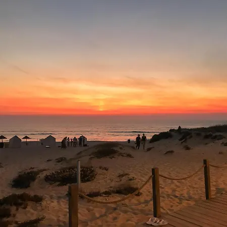 Couette-café The Far End Surf House - Surf & Yoga Holidays Lourinhã