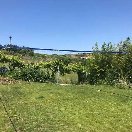 The Far End Surf House - Surf & Yoga Holidays * Lourinhã