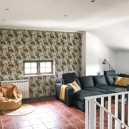 The Far End Surf House - Surf & Yoga Holidays * Lourinha (Lisbon)