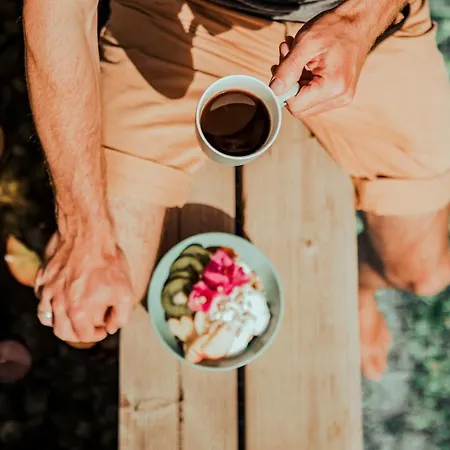 The Far End Surf House - Surf & Yoga Holidays Bed and breakfast Lourinhã