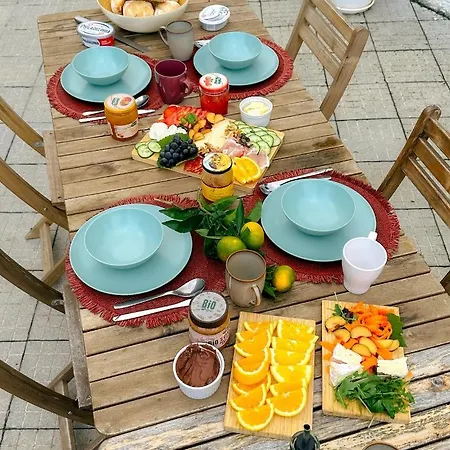 Couette-café The Far End Surf House - Surf & Yoga Holidays *