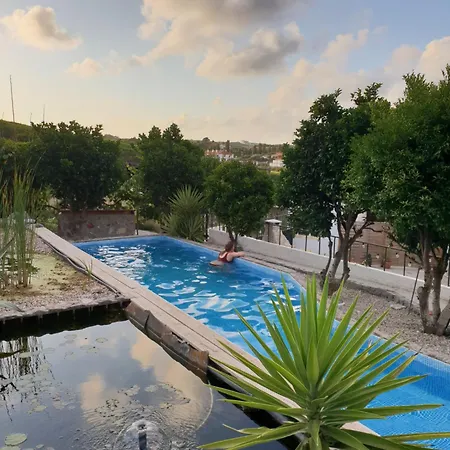 Couette-café The Far End Surf House - Surf & Yoga Holidays Lourinhã