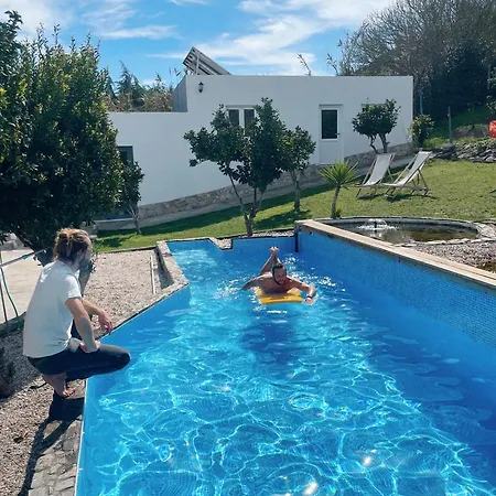 Bed and breakfast The Far End Surf House - Surf & Yoga Holidays