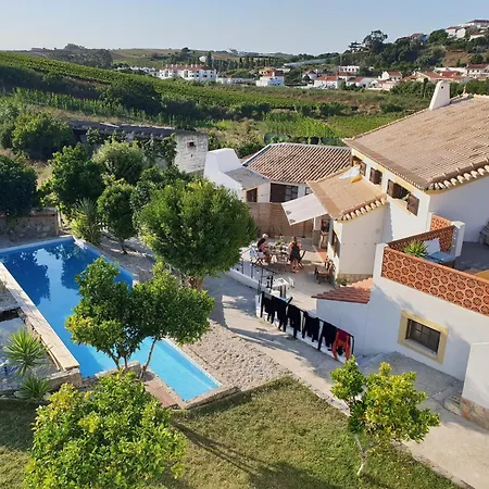 The Far End Surf House - Surf & Yoga Holidays Bed & Breakfast