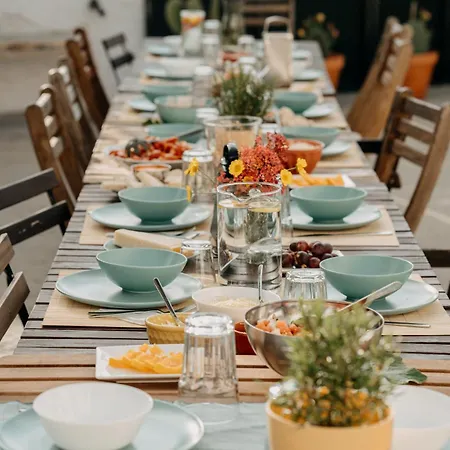 Bed and breakfast The Far End Surf House - Surf & Yoga Holidays