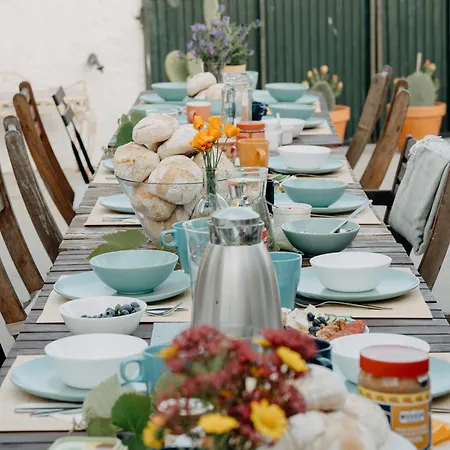 The Far End Surf House - Surf & Yoga Holidays Bed and breakfast Lourinhã