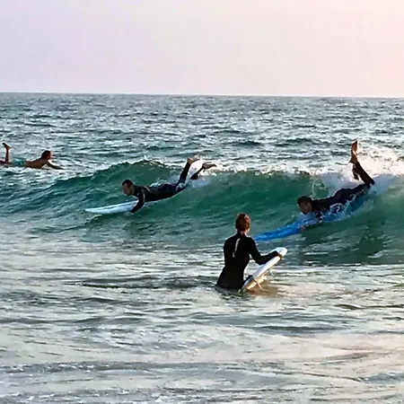 The Far End Surf House - Surf & Yoga Holidays Lourinhã