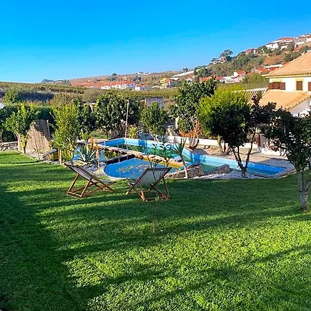 The Far End Surf House - Surf & Yoga Holidays لورينها