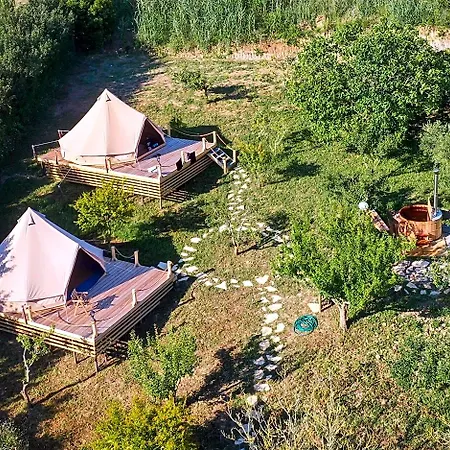 Couette-café The Far End Surf House - Surf & Yoga Holidays *