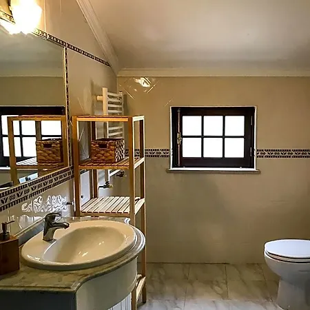 The Far End Surf House - Surf & Yoga Holidays * Lourinhã