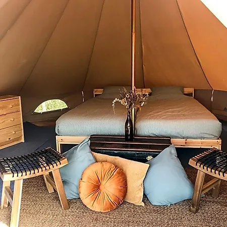 The Far End Surf House - Surf & Yoga Holidays فندق مبيت وإفطار لورينها