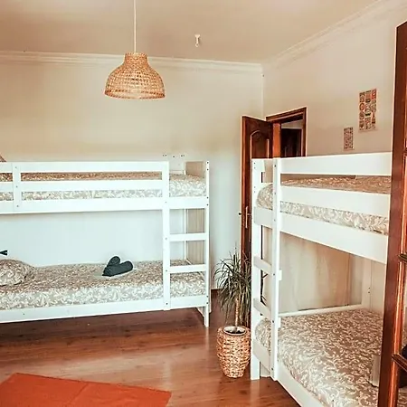 The Far End Surf House - Surf & Yoga Holidays فندق مبيت وإفطار *