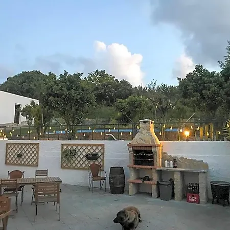 فندق مبيت وإفطار The Far End Surf House - Surf & Yoga Holidays *