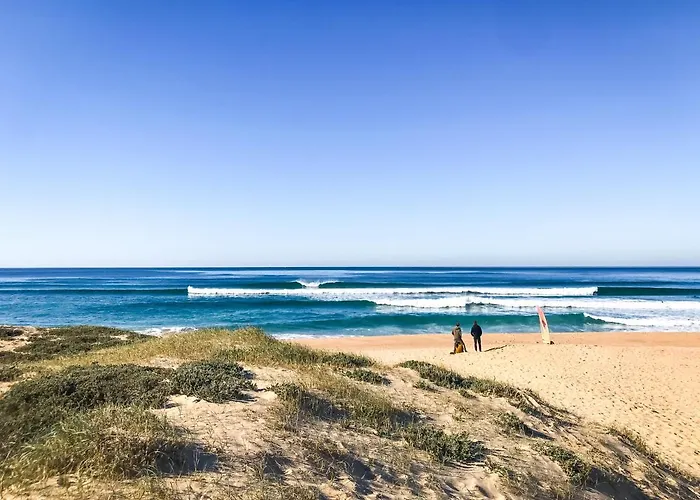 The Far End Surf House - Surf & Yoga Holidays * Lourinha (Lisbon)