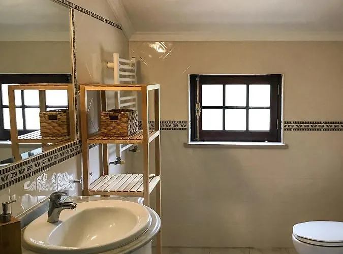 The Far End Surf House - Surf & Yoga Holidays * Lourinha (Lisbon)