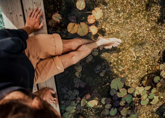 The Far End Surf House - Surf & Yoga Holidays Bed & Breakfast *