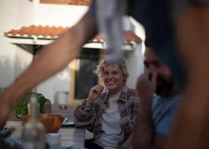 The Far End Surf House - Surf & Yoga Holidays Bed & Breakfast Lourinha (Lisbon)